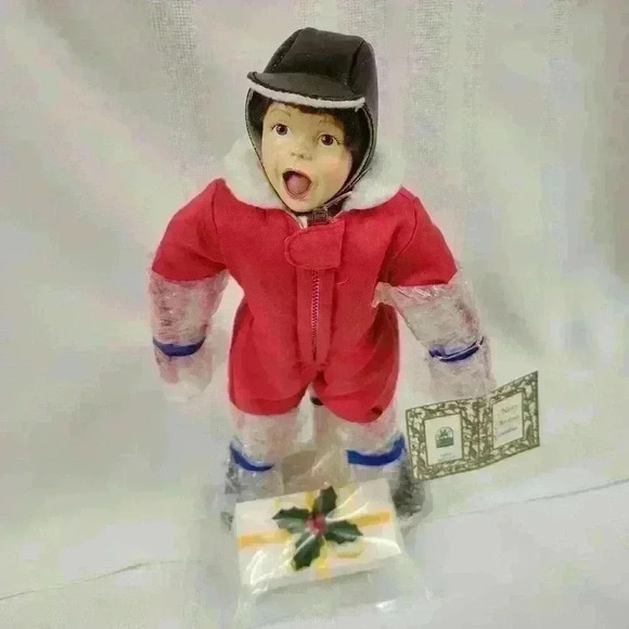 Ashton Drake-MERRY CHRISTMAS GRANDMA-Doll - Picture 3 of 8